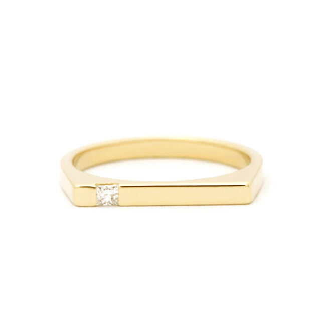 Solitaire Bar Type Gold Ring